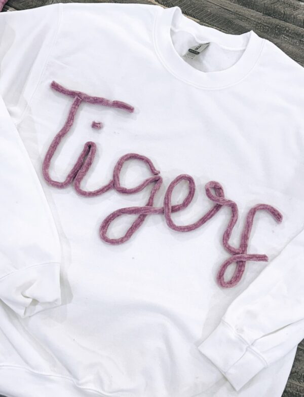 yarn-sweater-clothing-lsu-tigers